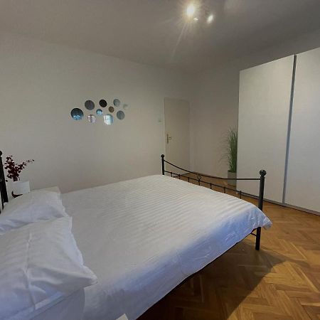 Apartments "M" Πούλα Εξωτερικό φωτογραφία
