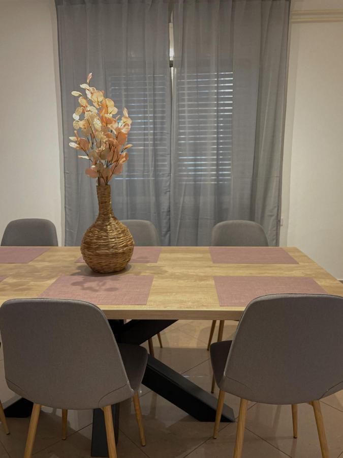 Apartments "M" Πούλα Εξωτερικό φωτογραφία