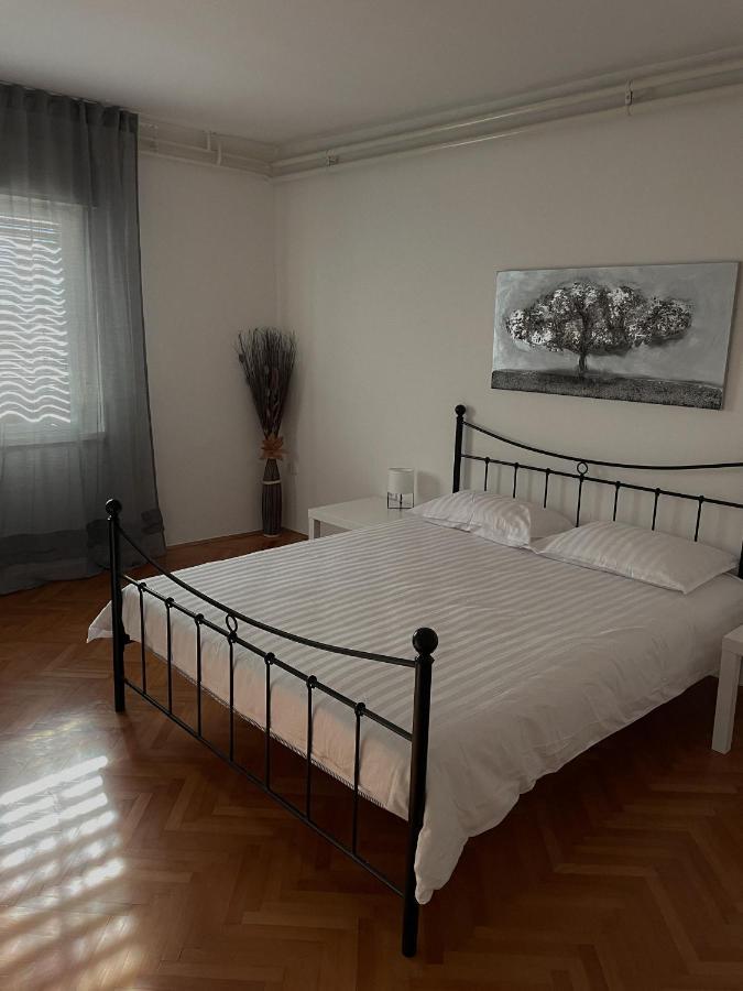 Apartments "M" Πούλα Εξωτερικό φωτογραφία