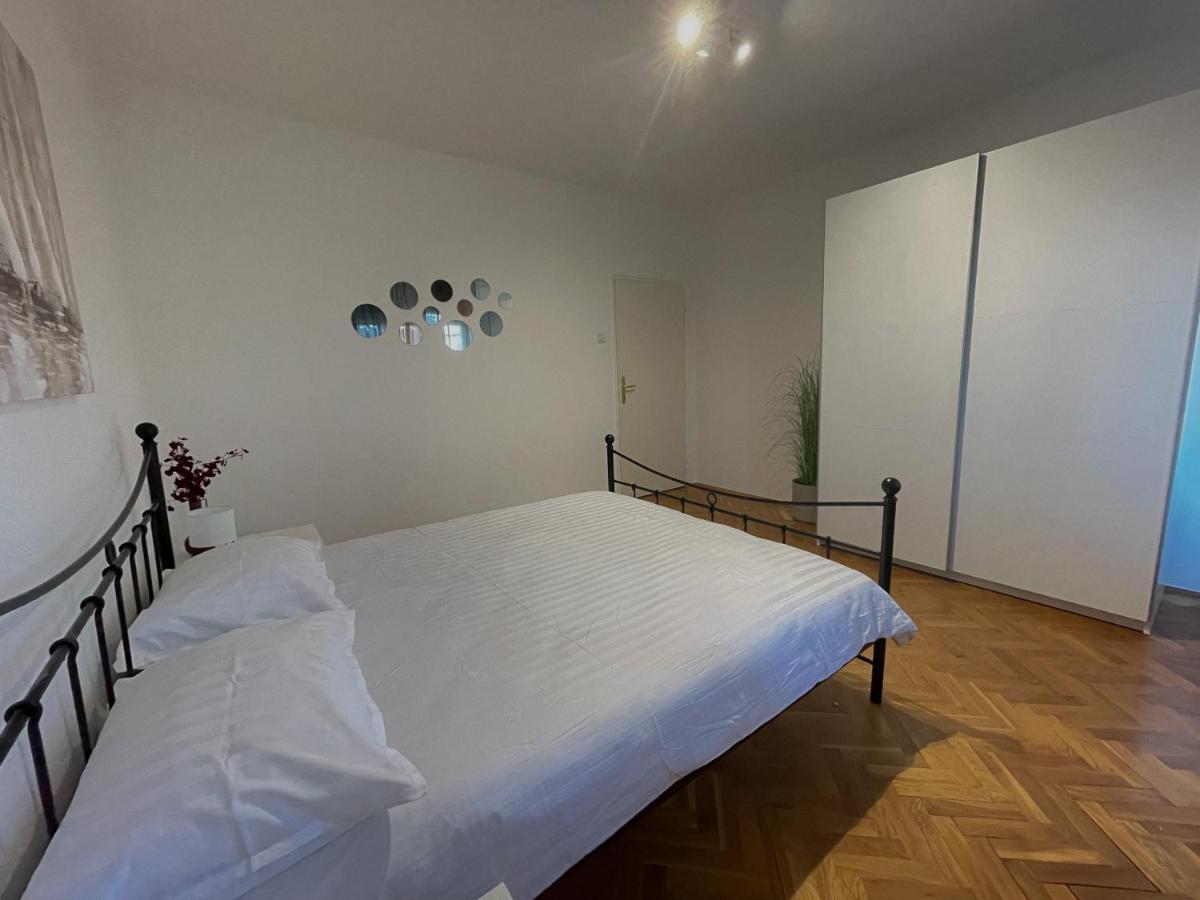 Apartments "M" Πούλα Εξωτερικό φωτογραφία