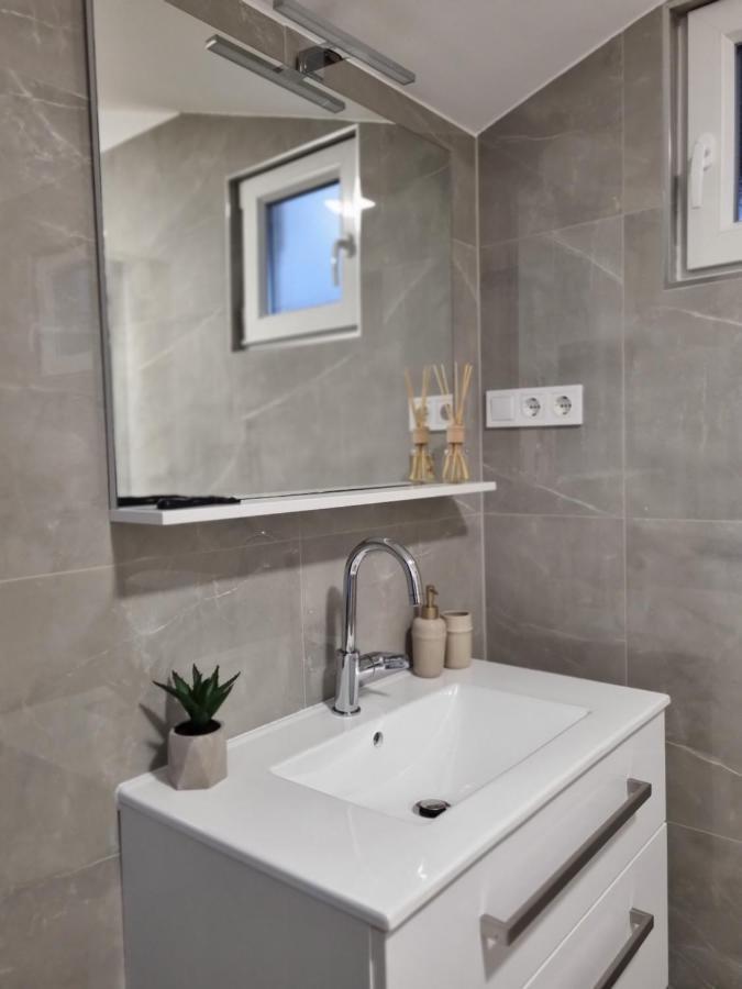 Apartments "M" Πούλα Εξωτερικό φωτογραφία