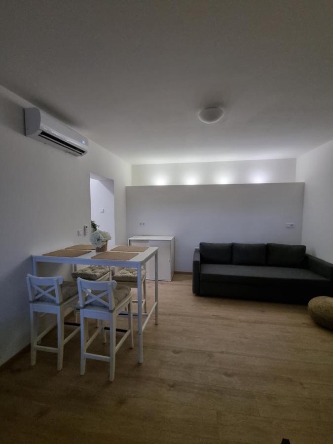 Apartments "M" Πούλα Εξωτερικό φωτογραφία